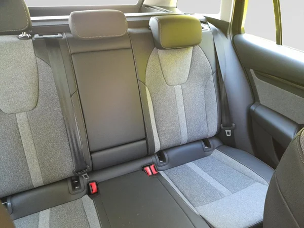 SKODA Octavia Combi (2025) — foto 6 van 23