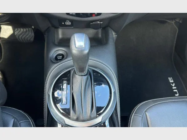 Nissan JUKE (2022) — foto 11 van 29