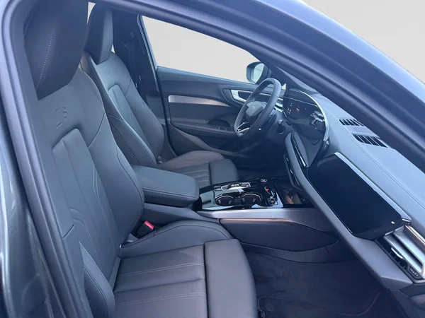 AUDI A5 Avant e-hybrid (PHEV) (2025) — foto 2 van 24