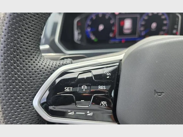Volkswagen Tiguan (2024) — foto 18 van 28