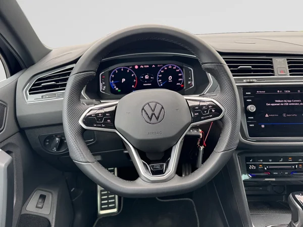 VOLKSWAGEN Tiguan (2021) — foto 6 van 24