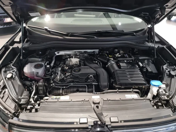 VOLKSWAGEN Tiguan (2026) — foto 4 van 15