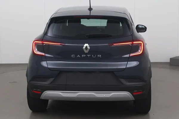 Renault Captur (2023) — foto 12 van 17