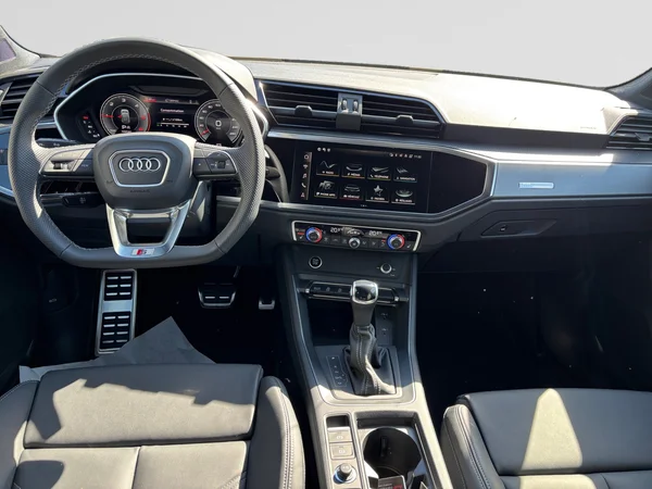 AUDI Q3 Sportback (2025) — foto 2 van 21