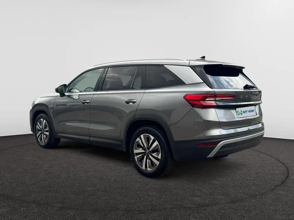 SKODA Kodiaq (2025) — foto 4 van 17