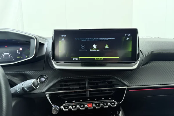 Peugeot 208 (2023) — foto 3 van 22