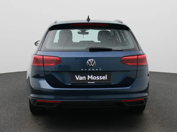Volkswagen Passat (2022) — foto 40 van 44