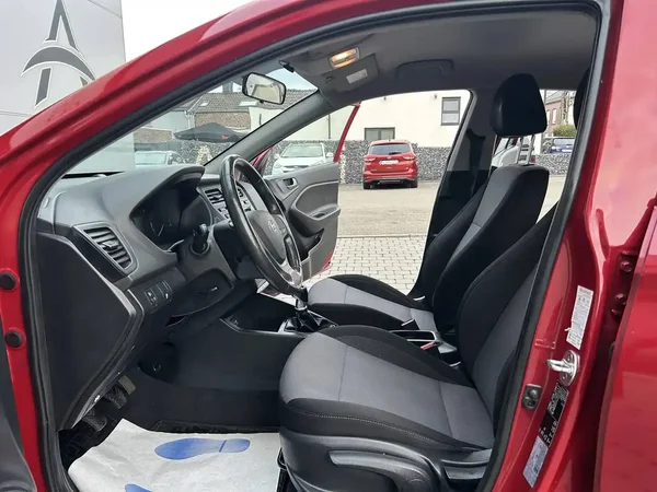 Hyundai I20 (2017) — foto 14 van 16