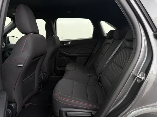 FORD Kuga (2023) — foto 5 van 29