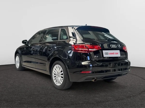 AUDI A3 Sportback (2019) — foto 5 van 12
