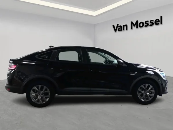 Renault Arkana (2024) — foto 17 van 21