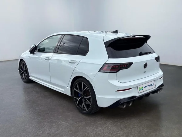 VOLKSWAGEN Golf VIII R (2025) — foto 32 van 33