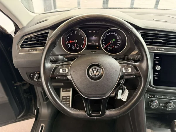 Volkswagen Tiguan (2019) — foto 2 van 22