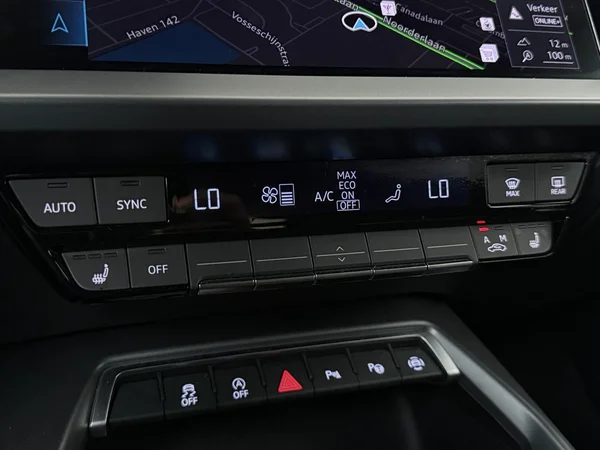 AUDI A3 Sportback (2025) — foto 8 van 18