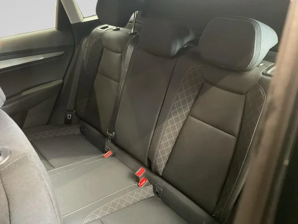 SKODA Karoq Dsl (2019) — foto 10 van 22