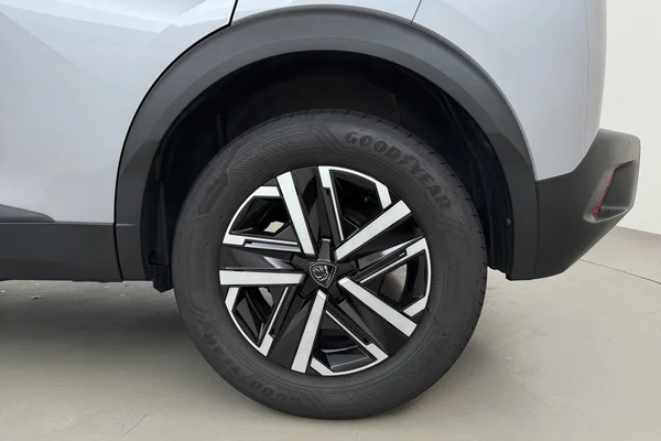 Peugeot 2008 (2025) — foto 13 van 16