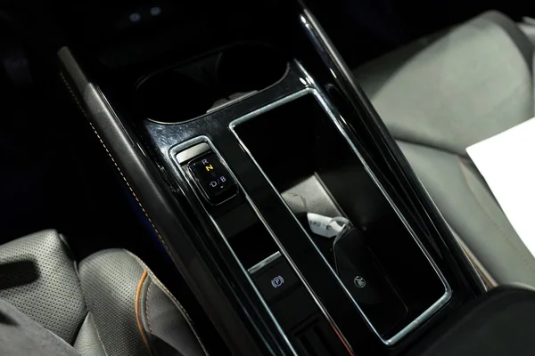 Škoda Enyaq iV (2023) — foto 27 van 35
