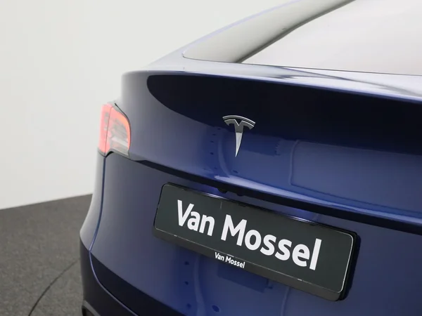 Tesla Model Y (2023) — foto 43 van 52