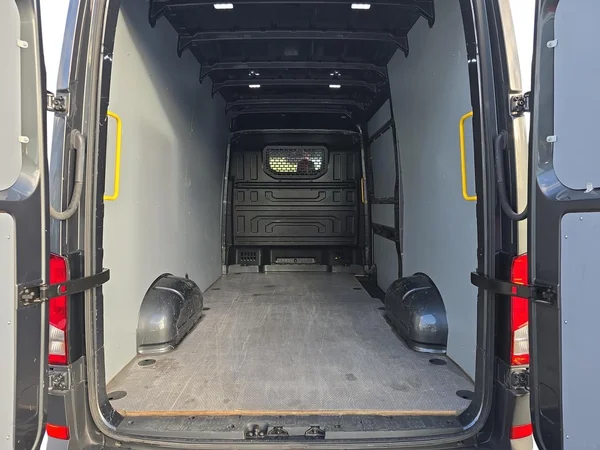 VOLKSWAGEN Crafter 35 Fou Mwb Hr (2024) — foto 13 van 20