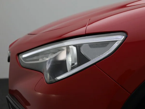 Alfa Romeo Stelvio (2022) — foto 8 van 44