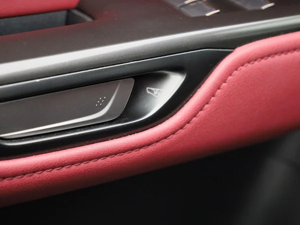 Lexus NX (2023) — foto 31 van 50