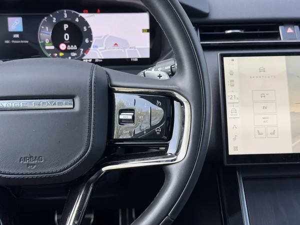 Land Rover Range Rover Velar (2024) — foto 11 van 28