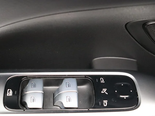 Mercedes-Benz C-Klasse (2024) — foto 2 van 31