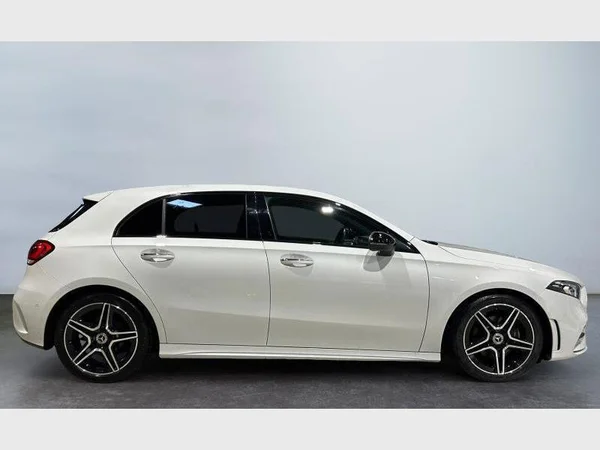 Mercedes-Benz A 200 (2022) — foto 27 van 30