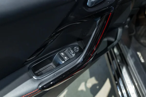 Peugeot 208 (2017) — foto 3 van 33