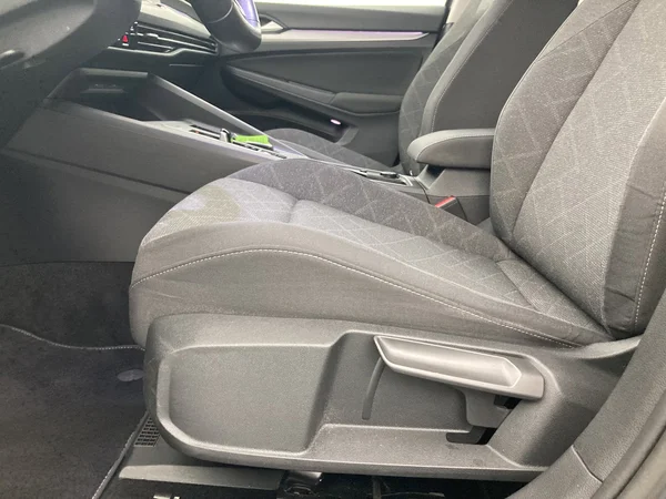 VOLKSWAGEN Golf VIII SW (2022) — foto 27 van 36