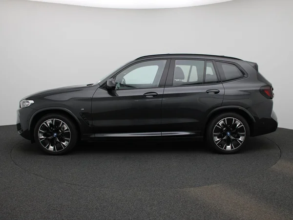 BMW iX3 (2023) — foto 34 van 55