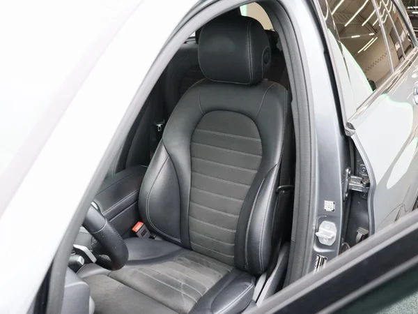Mercedes-Benz GLC (2020) — foto 15 van 15