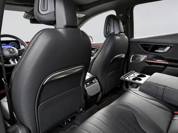 Mercedes-Benz EQE (2025) — foto 5 van 16