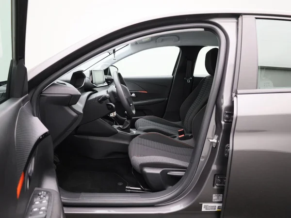 Peugeot 208 (2023) — foto 3 van 36