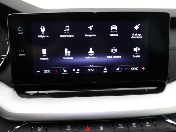 SKODA Octavia Combi (2024) — foto 14 van 27