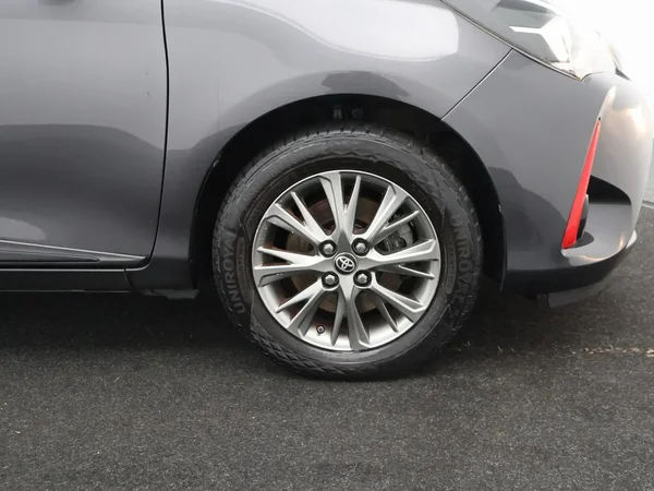 Toyota Yaris (2017) — foto 25 van 26