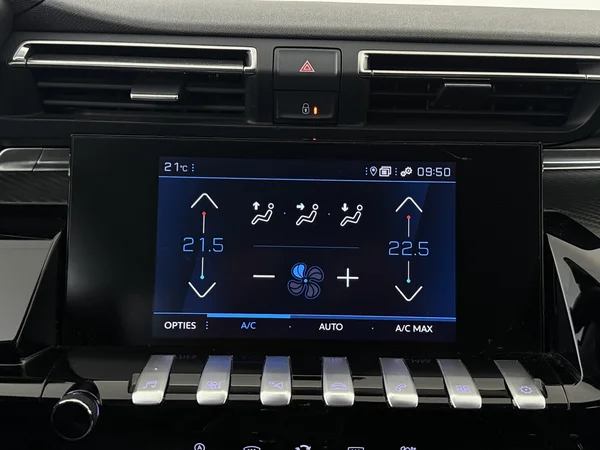 PEUGEOT 508 (2022) — foto 18 van 26