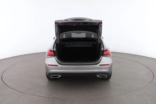 Mercedes-Benz A-Klasse (2020) — foto 7 van 16