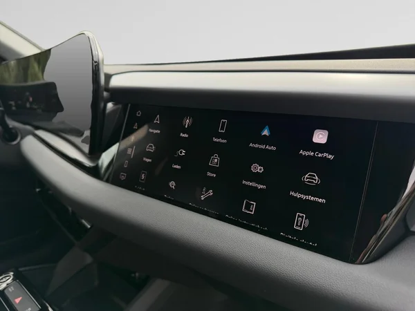 AUDI Q6 e-tron (2025) — foto 11 van 24