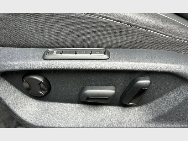 Volkswagen Tiguan Allspace (2023) — foto 29 van 40