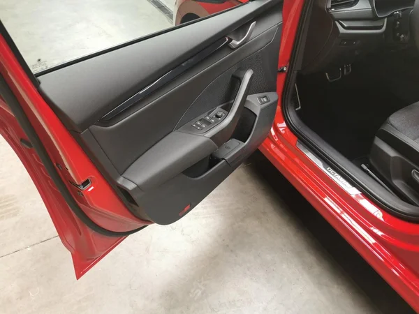 SKODA Octavia SW (2025) — foto 7 van 23
