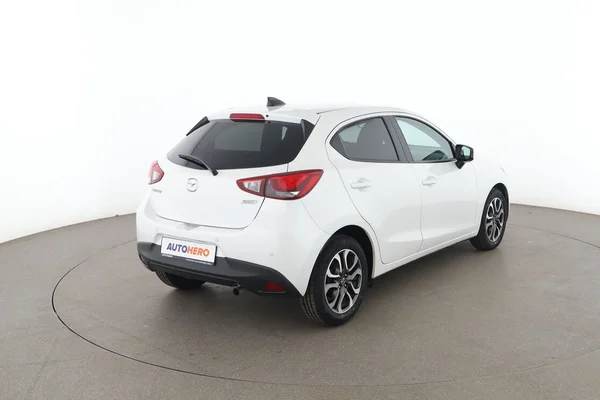 Mazda 2 (2017) — foto 12 van 16