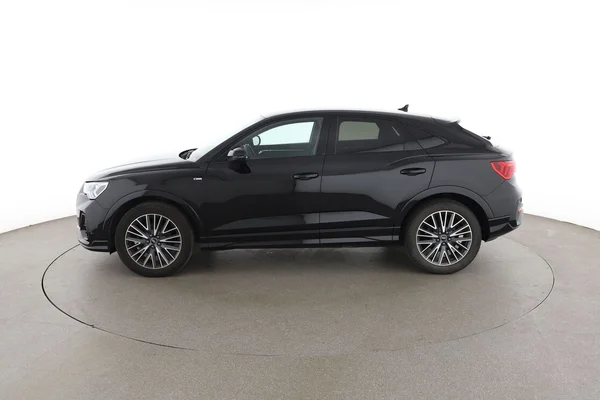 Audi Q3 (2021) — foto 9 van 16
