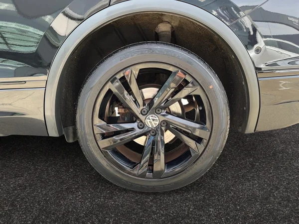 VOLKSWAGEN Tiguan Allspace (2022) — foto 10 van 19