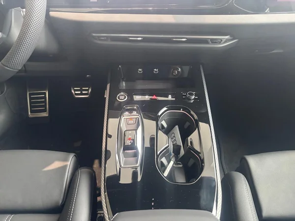 AUDI A5 Avant e-hybrid (PHEV) (2026) — foto 4 van 23