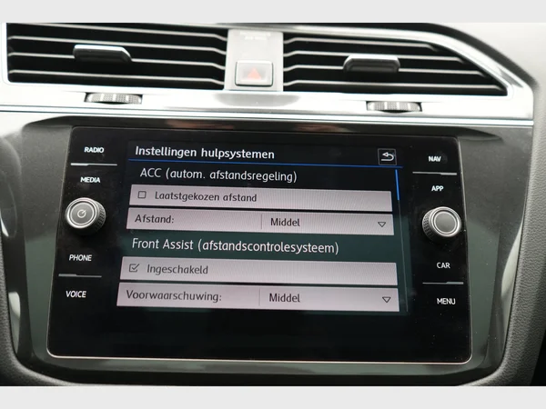 VOLKSWAGEN Tiguan Allspace (2018) — foto 15 van 32