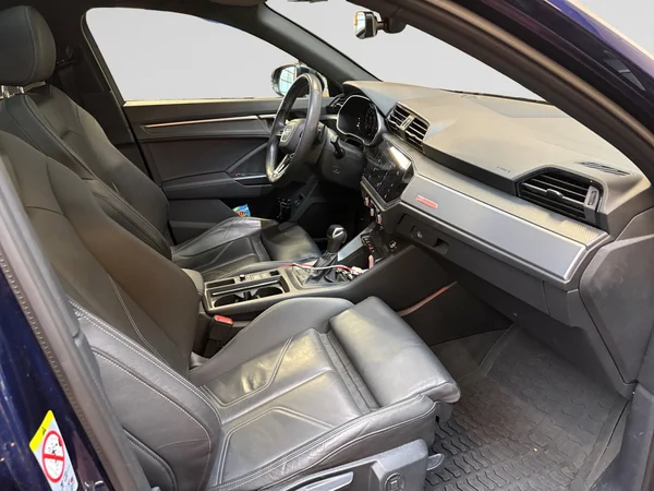 AUDI Q3 Sportback PHEV (2023) — foto 10 van 12