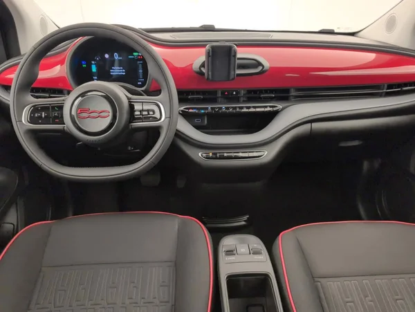 Fiat E-500 (2023) — foto 4 van 19