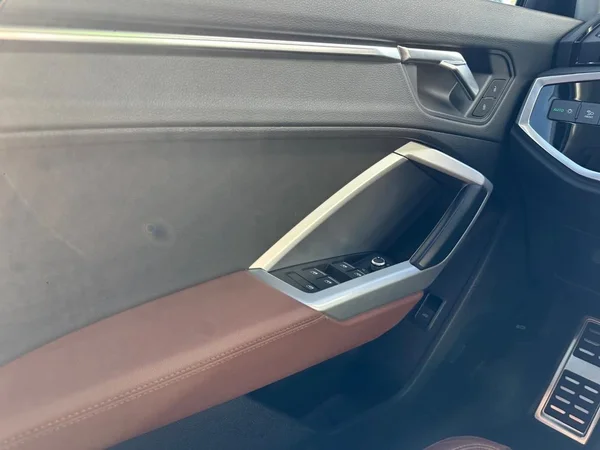 AUDI Q3 Sportback (2020) — foto 16 van 43
