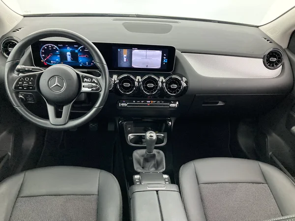 MERCEDES-BENZ B 180 (2020) — foto 9 van 36